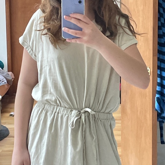 Beach Dress - Picture 1 of 3